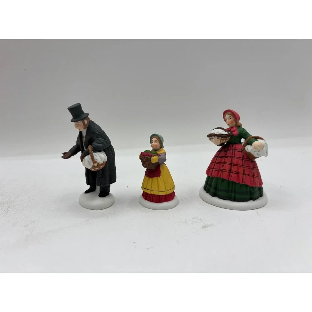 Department 56 1997 Vintage Heritage Village The Spirit Of Giving Set of 3 58322